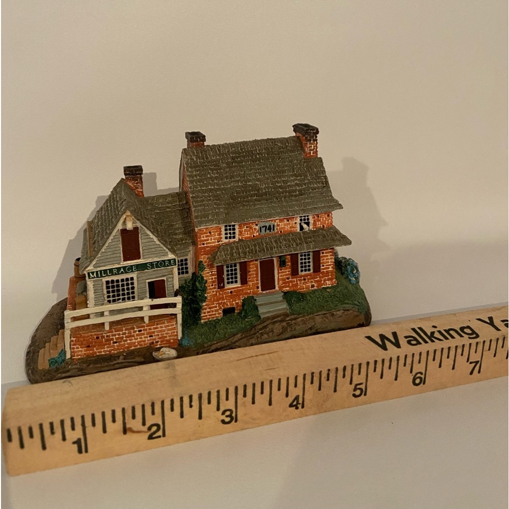 1991 Levan Studios Millrace Store Hawthorne Village Lighted Sculpture Christmas